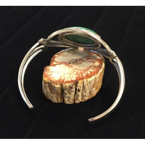 Sterling Silver Criss-Cross Cuff Bracelet with 28.5 Carat Malachite Gemstone